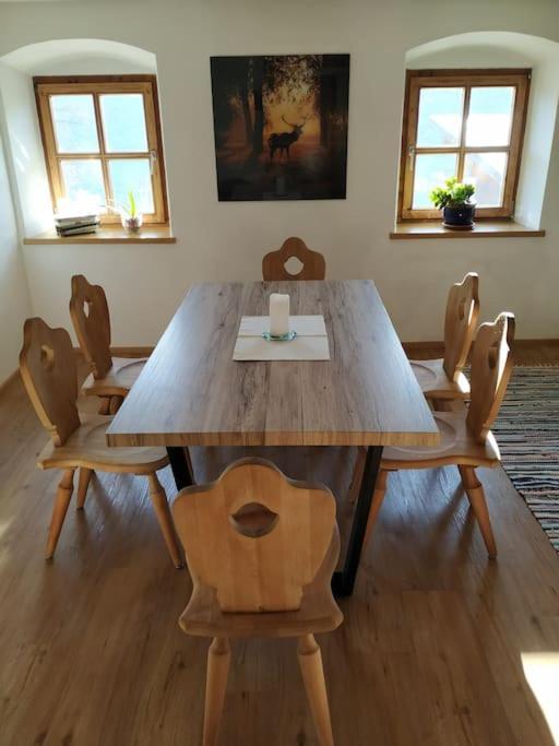 Upcycling Appartement Fischl - Nachhaltig Und Kreativ Wohnen Fuer Gross Und Klein Jenbach Exteriör bild