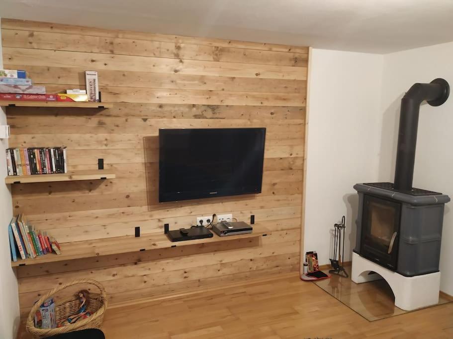 Upcycling Appartement Fischl - Nachhaltig Und Kreativ Wohnen Fuer Gross Und Klein Jenbach Exteriör bild
