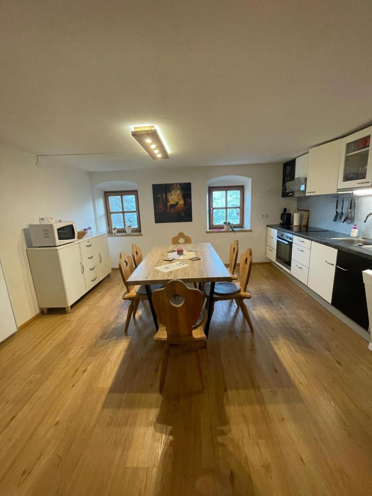 Upcycling Appartement Fischl - Nachhaltig Und Kreativ Wohnen Fuer Gross Und Klein Jenbach Exteriör bild